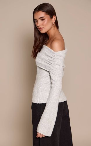 Light Grey Synthétiquell En Maille À Encolure Bardot Rabattue | Taille XS - PrettyLittleThing - Modalova