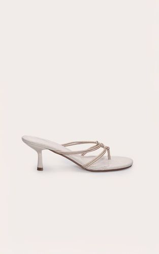 Cream Mules À Talons Avec Bride Orteil Et Anneaux Effet Lin | Taille 36 - PrettyLittleThing - Modalova