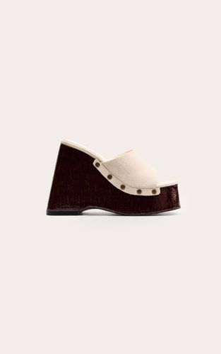 Natural Mules Compensées En Lin À Clous | Taille 38 - PrettyLittleThing - Modalova