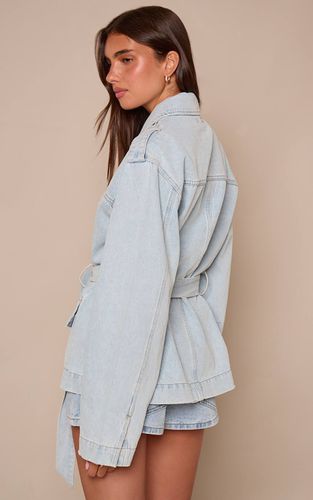 Light Blue Surchemise En Denim À Taille Ceinturée | Taille 42 - PrettyLittleThing - Modalova