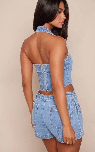 Mid Blue Wash Haut En Denim Ajusté À Col Licou Avec Détails De Coutures Bleu Moyen Petite | Taille 30 - PrettyLittleThing - Modalova