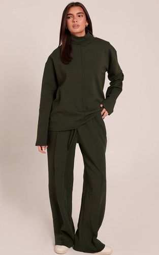 Dark Green Pantalon De Jogging Droit En Jersey Interlock À Pinces | Taille XS - PrettyLittleThing - Modalova