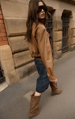 Veste Courte En Synthétique Avec Détail De Poches | Taille Small - PrettyLittleThing - Modalova