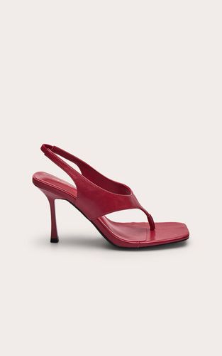 Cherry Red Sandales À Talon Mi-haut En Synthétiquecuir Avec Bride Entre Les Orteils Coupe Large | Taille 38 - PrettyLittleThing - Modalova