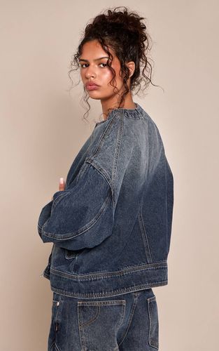 Veste En Jean Bleu Foncé À Col Rond Et Manches Ballon | Taille 42 - PrettyLittleThing - Modalova