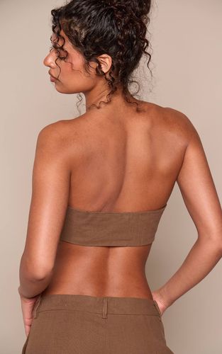 Dark Brown Ensemble Brassière Ajustée Effet Lin Coordonné | Taille 42 - PrettyLittleThing - Modalova