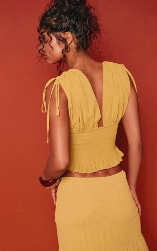 Mustard Ensemble Coordonné Haut Plongeant À Empiècement Froncé | Taille 42 - PrettyLittleThing - Modalova
