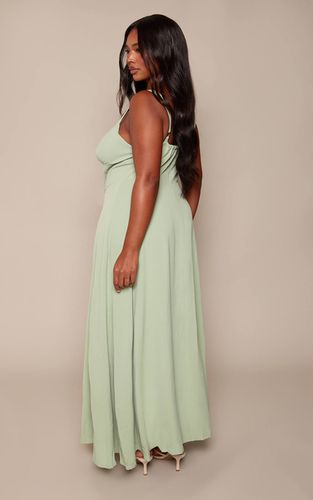 Sage Green Robe Maxi Grande Taille Avec Détail Buste Texturé | Taille 54 - PrettyLittleThing - Modalova