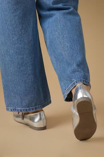 Ballerines Eloise En Synthétiquecuir Avec Bride Ornée De Strass | Taille 6 - Oasis - Modalova