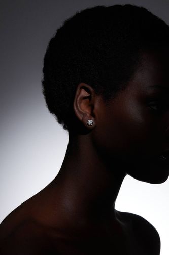 Boucles d'oreilles clous parsemées de cristaux européens sertis à la main - KarenMillen - Modalova
