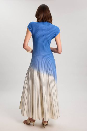 Robe Maxi Sans Manches à Col Montant en Maille Ombrée | Taille Medium - KarenMillen - Modalova