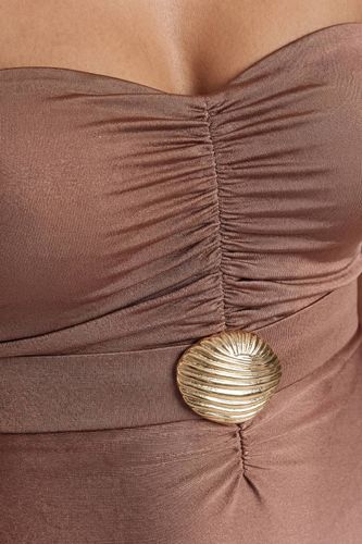 Maillot De Bain Bandeau Avec Détail De Ceinture Métallique | Taille Medium - KarenMillen - Modalova