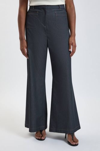 Pantalon Droit En Denim Tailleur Grande Taille | Taille 20 - KarenMillen - Modalova