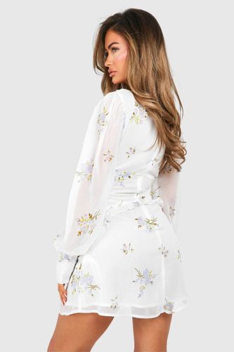 Robe mini en chiffon fleuri à volants | Taille 46 - boohoo - Modalova