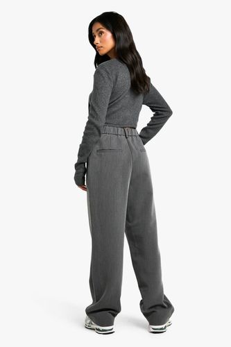 Pantalon Droit Tailleur Coupe Petite | Taille 16/28L - boohoo - Modalova