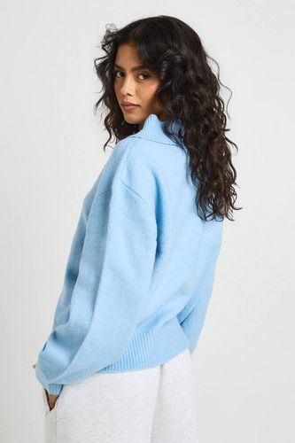 Pull tricoté oversize en maille douce à détails de col | Taille Medium - boohoo - Modalova