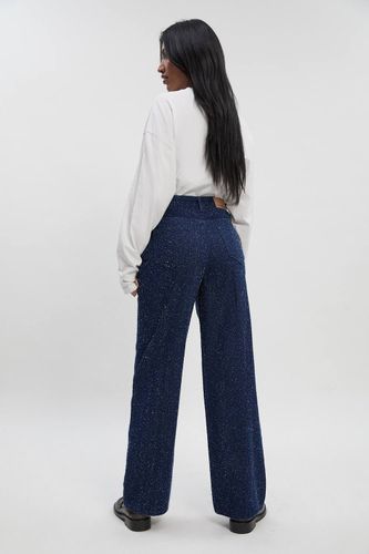 Jean Boucle en denim à taille haute et jambes larges | Taille 44 - boohoo - Modalova