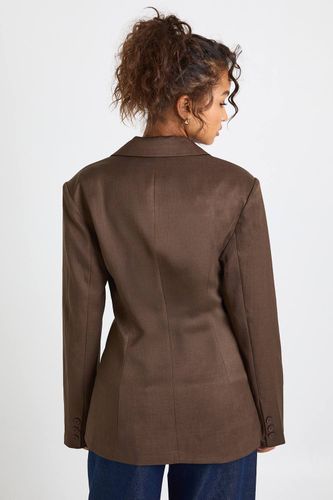 Blazer cintré sur mesure | Taille 46 - boohoo - Modalova