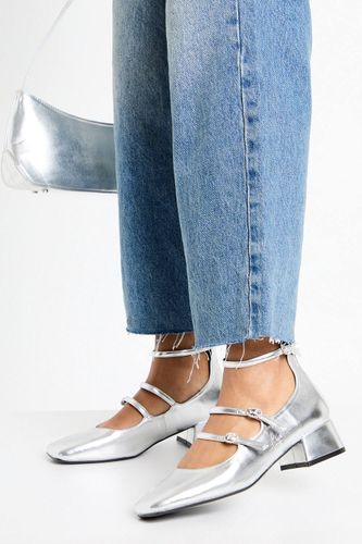 Chaussures Mary Jane à bout carré et trois brides | Taille 41 - boohoo - Modalova