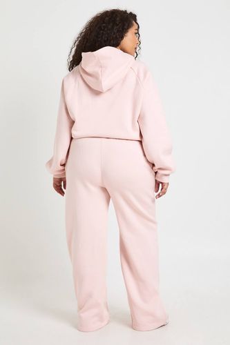 Jogger Grande Taille Basique À Jambe Large Avec Détails De Plis Piqués Et Ceinture Profonde | Taille 48 - boohoo - Modalova