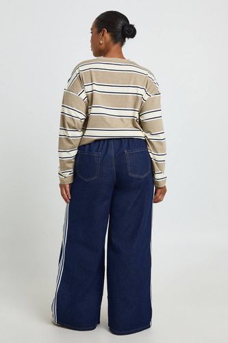 Jean Large À Taille Élastiquée Avec Détail Rayé | Taille 48 - boohoo - Modalova