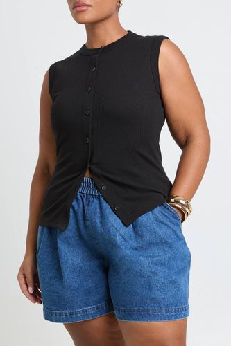 Short Évasé En Denim Grande Taille À Taille Élastiquée | Taille 44 - boohoo - Modalova