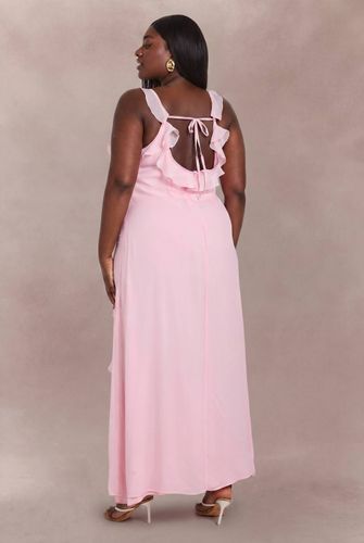 Robe Longue Grande Taille En Mousseline À Volants Et Bretelles Fines | Taille 48 - boohoo - Modalova