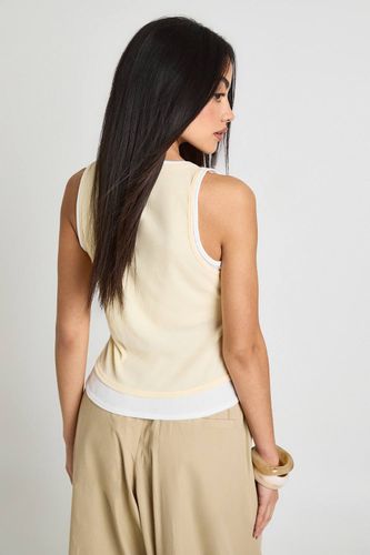 Gilet Sans Manches Côtelé Avec Finitions | Taille 44 - boohoo - Modalova
