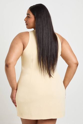 Robe Mini Ajustée Boutonnée Devant Grande Taille | Taille 48 - boohoo - Modalova