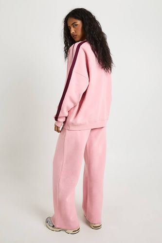 Jogging Droit À Bandes Contrastées | Taille Medium - boohoo - Modalova