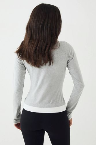 Haut à Manches Longues avec Détail de Boutons Contrastés | Taille 2XL - DSGN Studio - Modalova