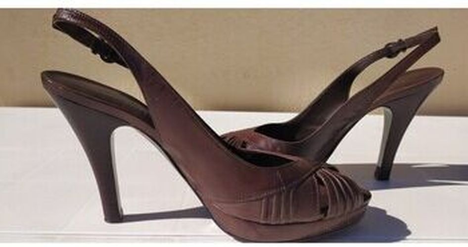 Chaussures escarpins Des escarpins à la fois chics et intemporels Marron - Maison Minelli - Modalova