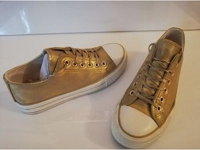 Baskets basses Baskets T36 dorées Doré - Mosquitos - Modalova