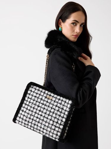 Sac D'épaule Cristi Fourrure Synthétique - Guess - Modalova