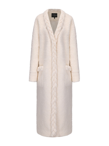 Elsa Coat (Off White) - Nana Jacqueline - Modalova