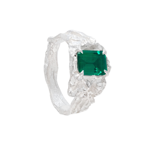 Shimeji Emerald Argenti Ring | Women's Rings - Loveness Lee - Modalova