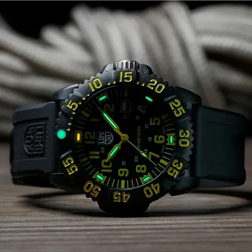 Accessories > Watches - - Luminox - Modalova