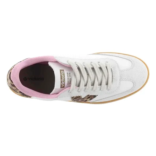 Shoes > Sneakers - - Victoria - Modalova