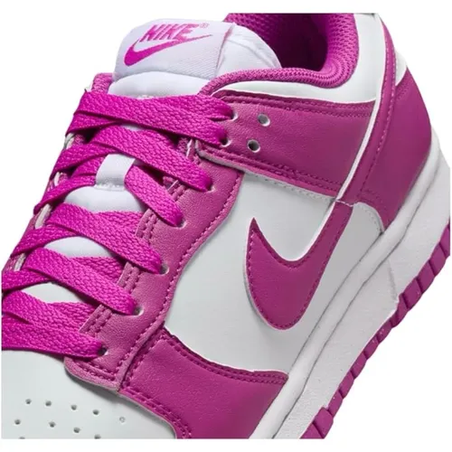 Nike - Shoes > Sneakers - Pink - Nike - Modalova