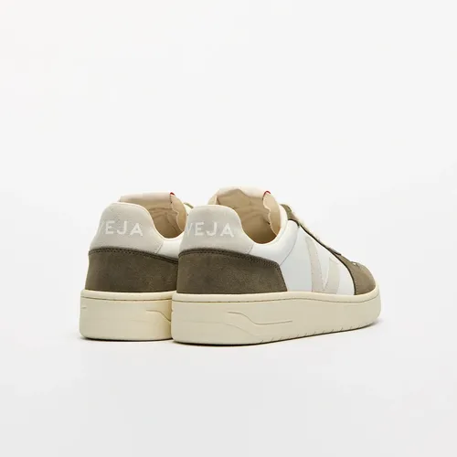 Veja - Shoes > Sneakers - Green - Veja - Modalova