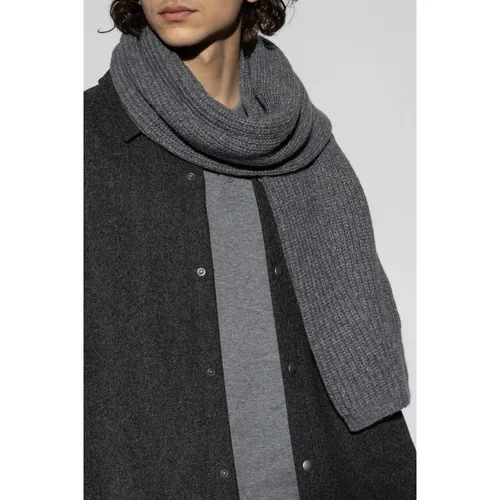 Accessories > Scarves > Winter Scarves - - Lisa Yang - Modalova