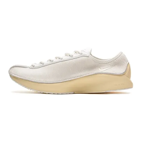 Nike - Shoes > Sneakers - Beige - Nike - Modalova