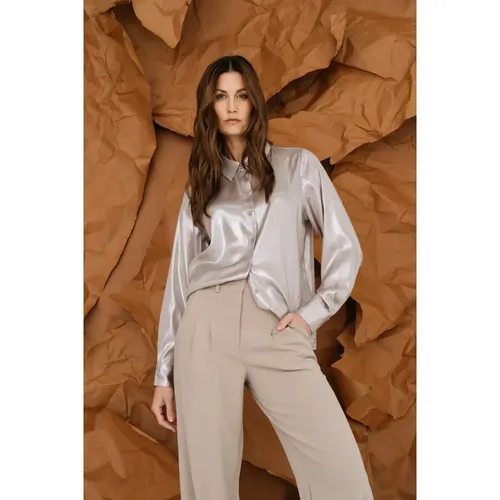 Blouses & Shirts > Shirts - - Maicazz - Modalova
