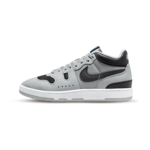 Nike - Shoes > Sneakers - Gray - Nike - Modalova