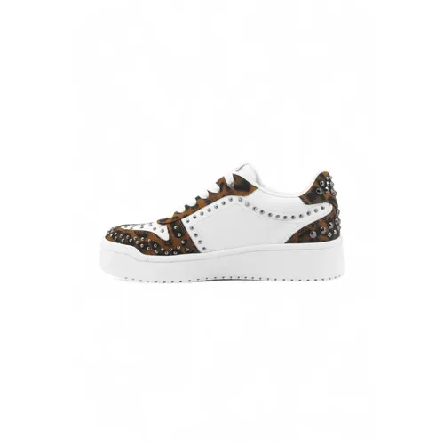 Guess - Shoes > Sneakers - White - Guess - Modalova