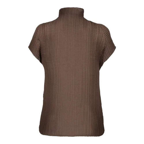 Knitwear > Turtlenecks - - Issey Miyake - Modalova