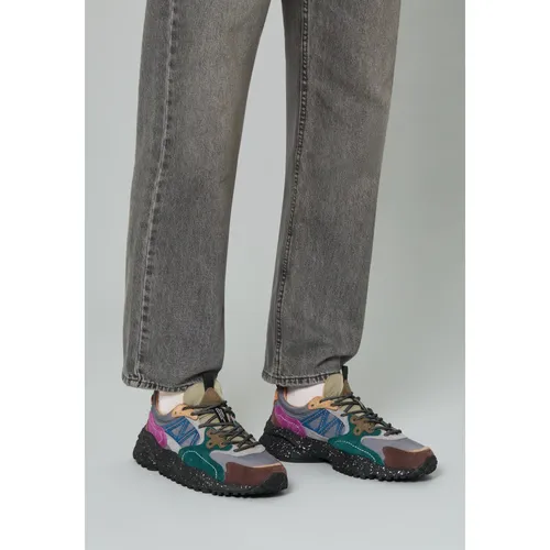 Shoes > Sneakers - - Flower Mountain - Modalova