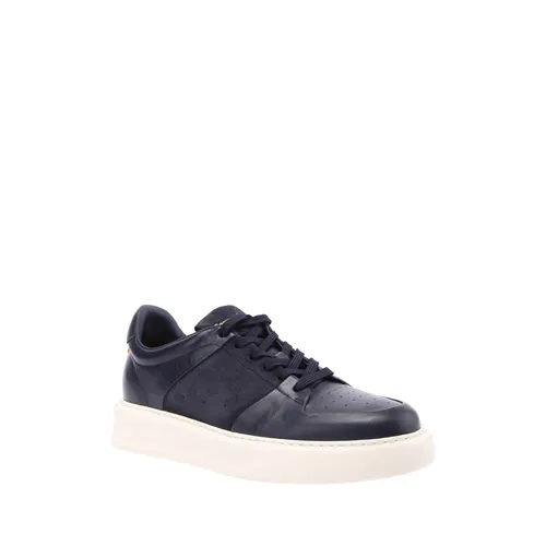 Shoes > Sneakers - - Barracuda - Modalova
