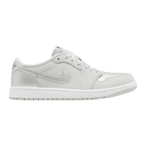 Nike - Shoes > Sneakers - Gray - Nike - Modalova
