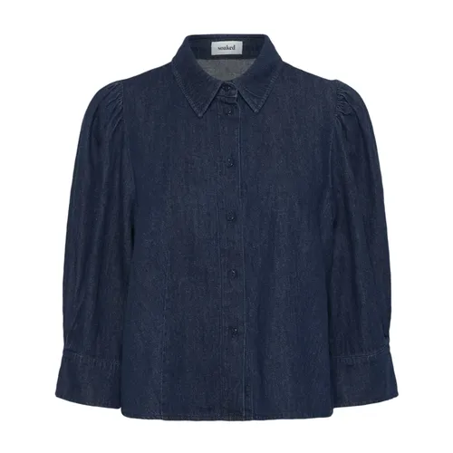 Blouses & Shirts > Denim Shirts - - Soaked in Luxury - Modalova